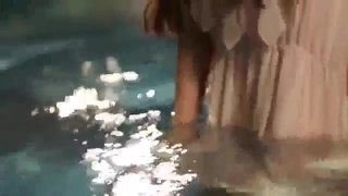 欧美日韩人妻激情-第一次与男友以外的男人在行使中车震!